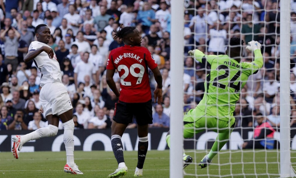  罗马门将神扑零封强敌  