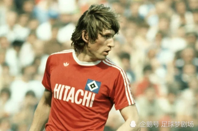  拜仁队长诺伊尔追平德甲零封历史纪录  