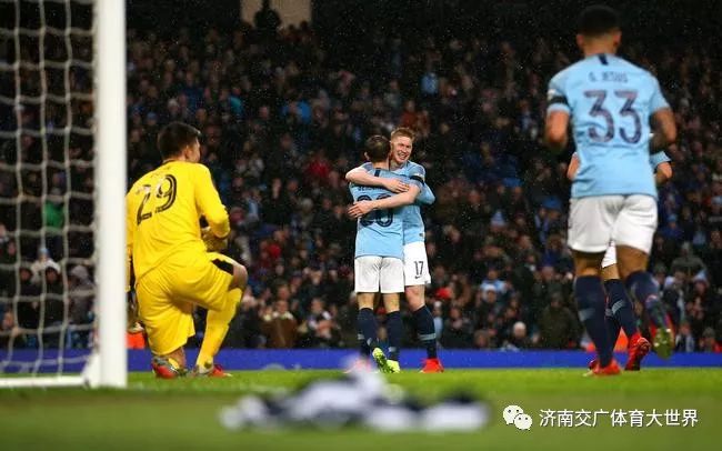  曼城德布劳内世界波锁定胜局  